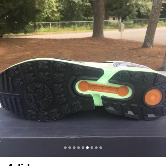 Adidas shoes - Picture 4 of 8